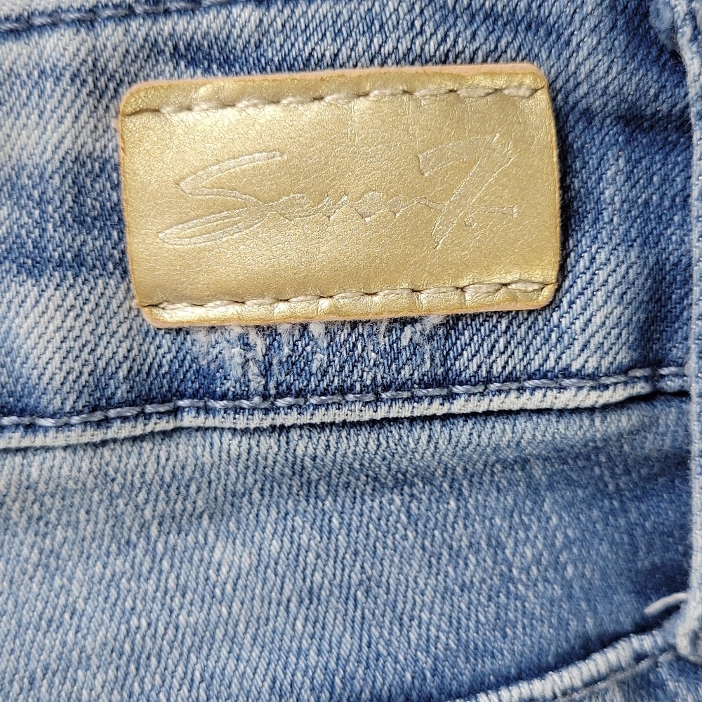 Seven7 Jean Shorts Women Size 8 Slightly Distressed Denim Bermuda Stretch - Picture 6 of 14